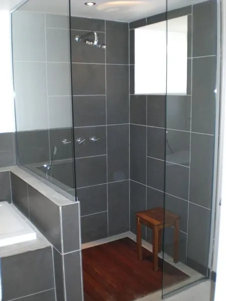 salle de bain côté douche