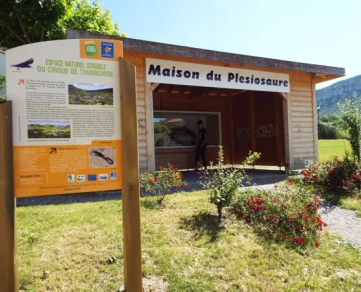 Visit to the Plesiausaur House on your own – European Heritage Days