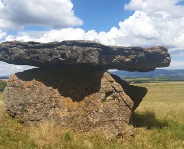 DOLMENS TOUR