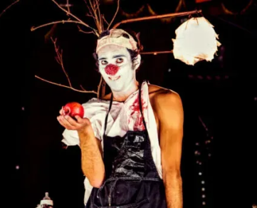 Spectacle : La petite histoire qui va te faire flipper ta race (tellement qu’elle fait peur)