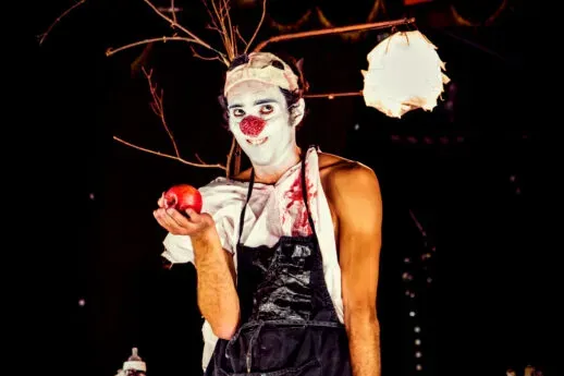 Spectacle : La petite histoire qui va te faire flipper ta race (tellement qu’elle fait peur)